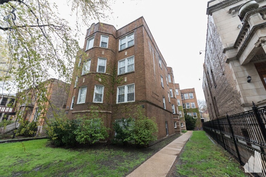 Building Photo - 4918 N Hermitage Ave