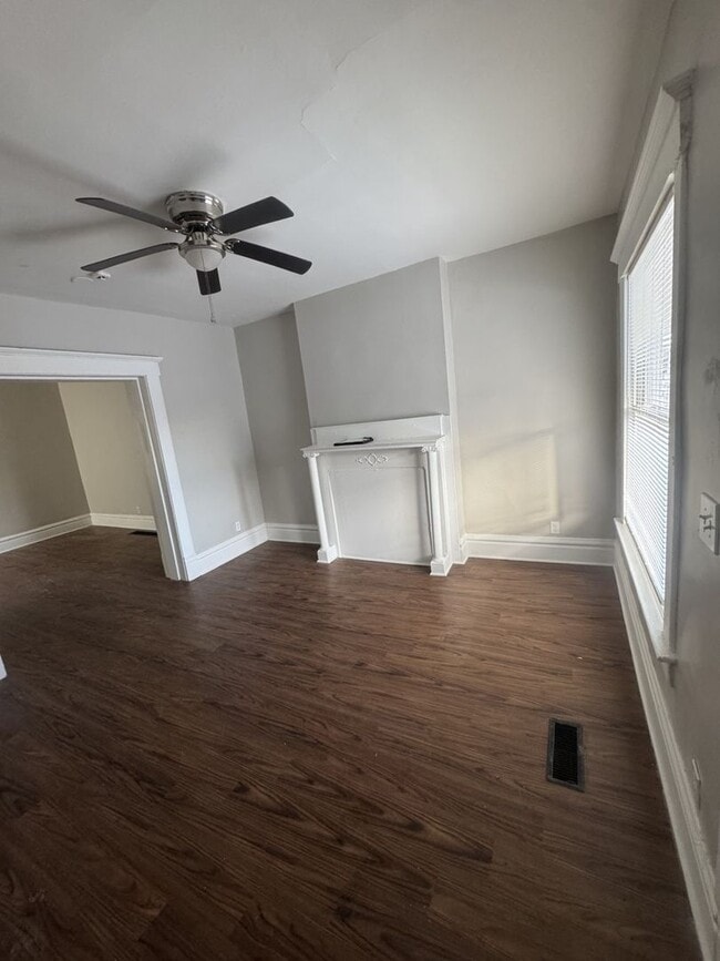 Building Photo - 235-237 Avondale Ave