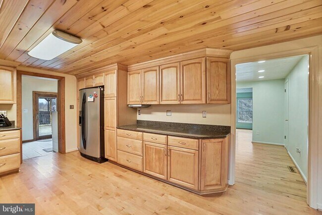 Building Photo - 39362 Rickard Rd