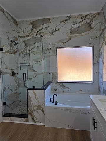 Building Photo - 10013 Daly Dr