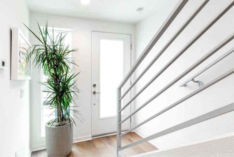 Building Photo - 4829 Craner Ave