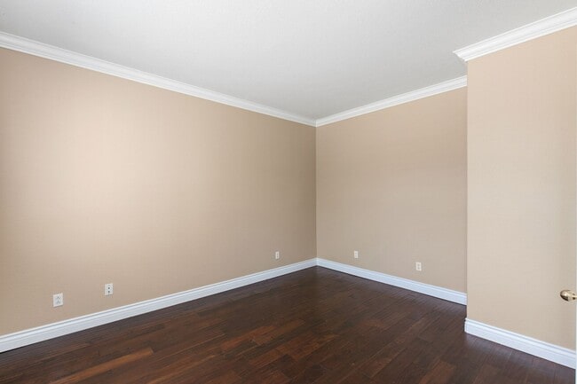Building Photo - Paseo Del Sol, 5 br/3 ba House, 2-Story, 3 car gar, yard, corner lot, gardener, granite, hardwood...