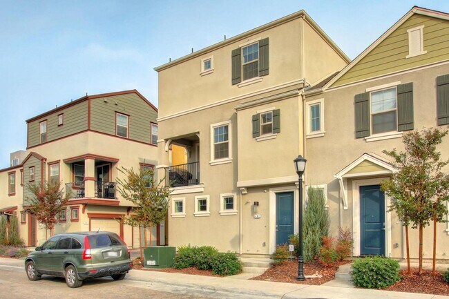 Building Photo - 491 Tailoff Ln