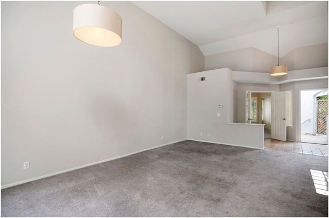 Building Photo - Rancho Niguel Dream Condo!