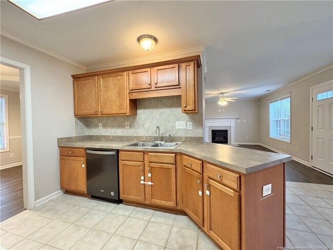 Building Photo - 207 Advance Dr