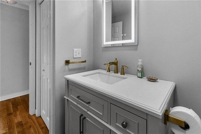 Building Photo - 391 Valley Rd