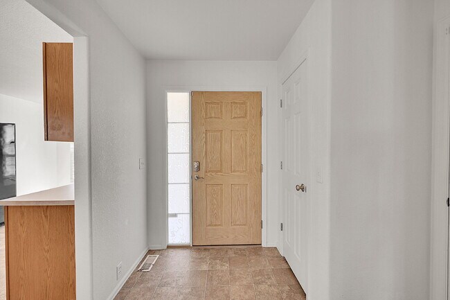 Building Photo - $2,300.00 - 3 Bedrooms, 2 Bathrooms, Single Family Home in Thornton with Cozy Fireplace!