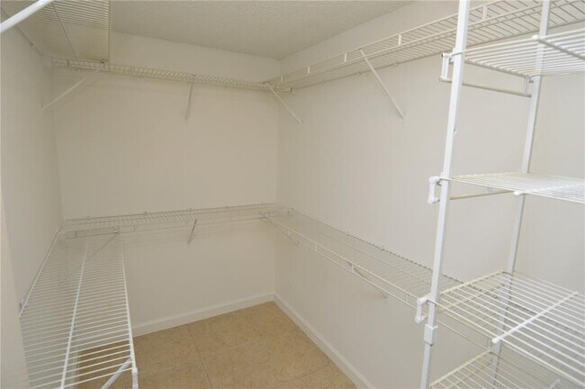 Building Photo - 8645 Fancy Finch Dr