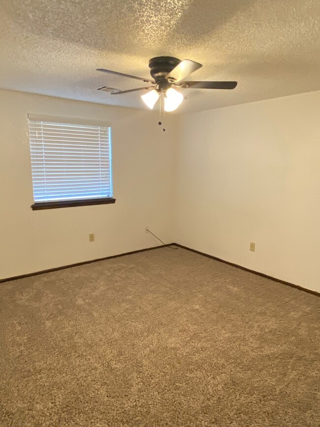 Building Photo - 6716 Elk Canyon Rd