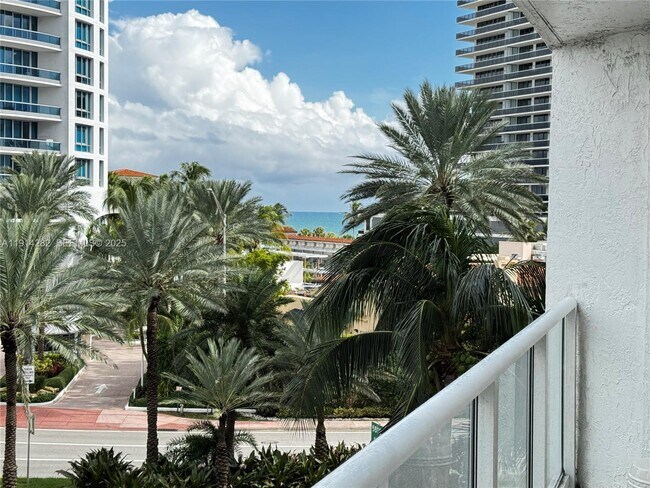 Building Photo - 5900 Collins Ave