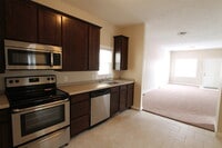 Building Photo - Fully Remodeled 3 Bedroom House!