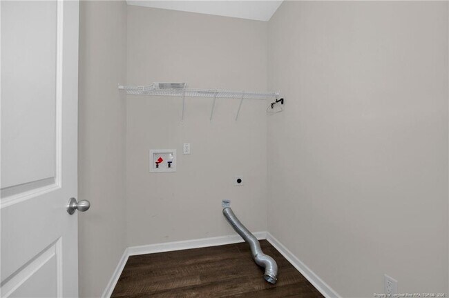 Building Photo - 2346 Spinning Wheel Rd