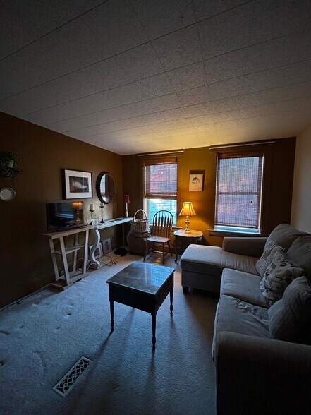 Building Photo - 2092 Murray Hill Rd