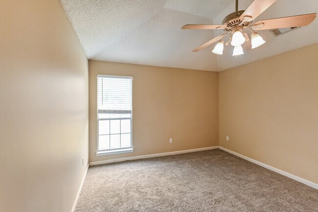 Building Photo - 8090 Bensford Ln