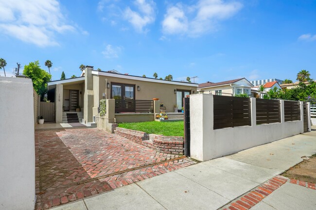 Building Photo - 1515 S Orange Dr