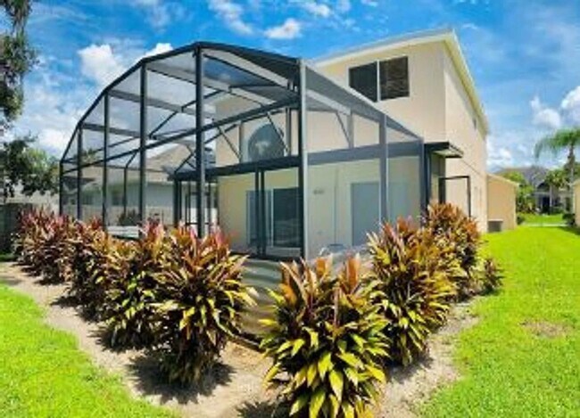 Building Photo - 1851 Wedgewood Way