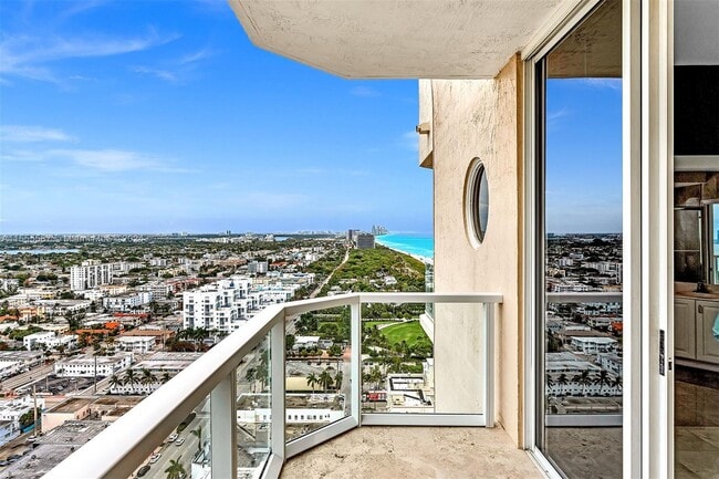 Building Photo - 7330 Ocean Terrace