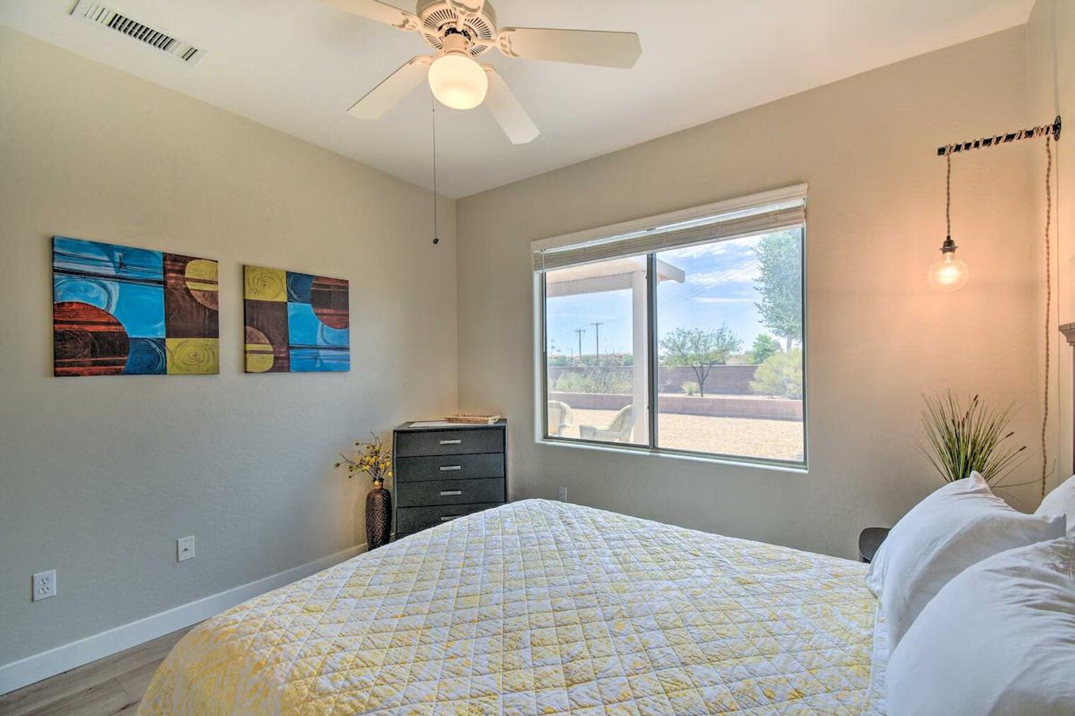 Building Photo - 15033 W Home Run Dr