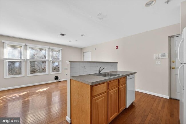 Building Photo - 1521 N 15th St