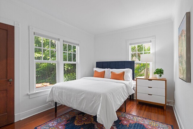 Building Photo - 727 Claremore Dr