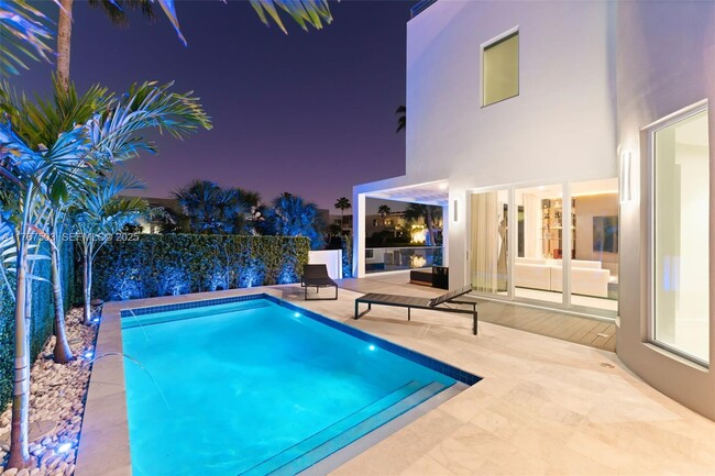 Building Photo - 10561 NW 67th Terrace