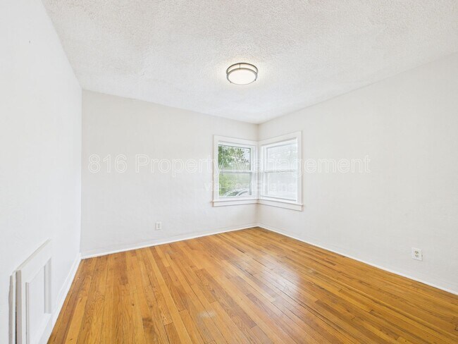 Building Photo - 6921 Prospect Ave