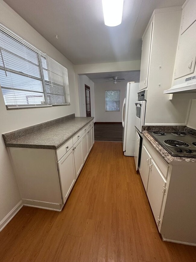 Building Photo - Welcome Home, Cozy House For Rent, JAX Heights