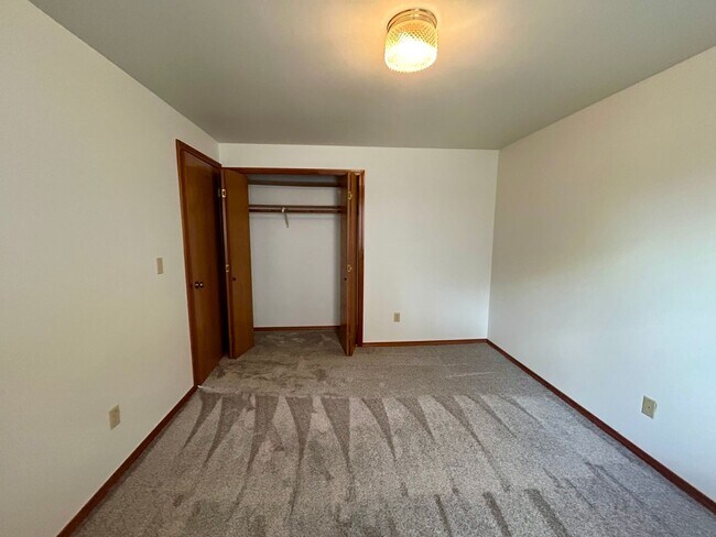 Building Photo - 12371 Rainier Dr