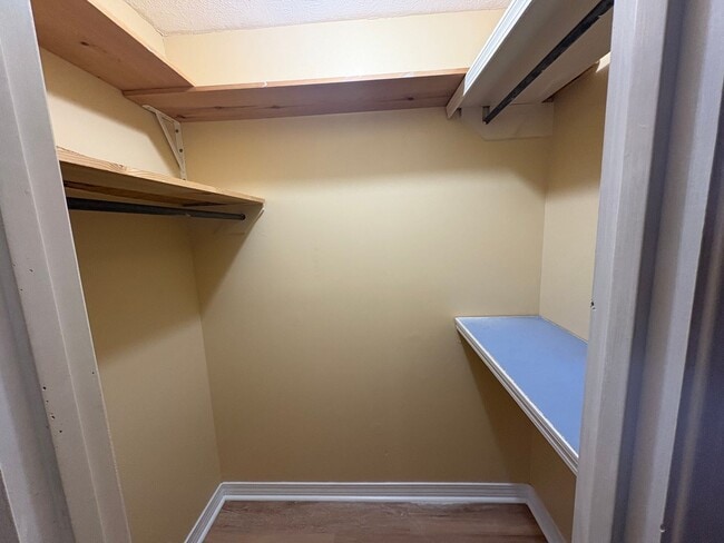 Building Photo - 2 Bed/1.5 Bath in North Jackson