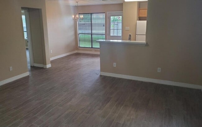 Building Photo - 171 Horn Ct