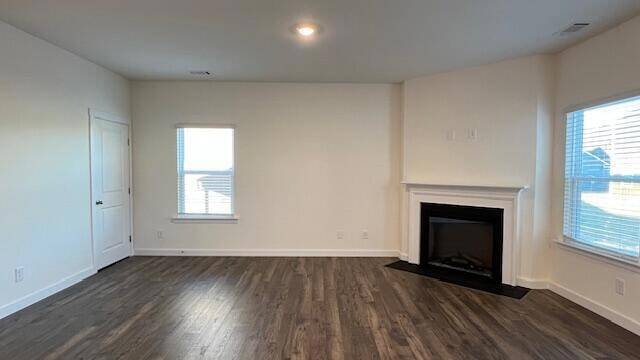 Building Photo - 4266 Scenic Dr SE