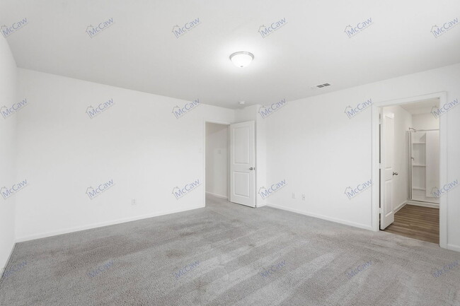 Building Photo - 1910 Washington St