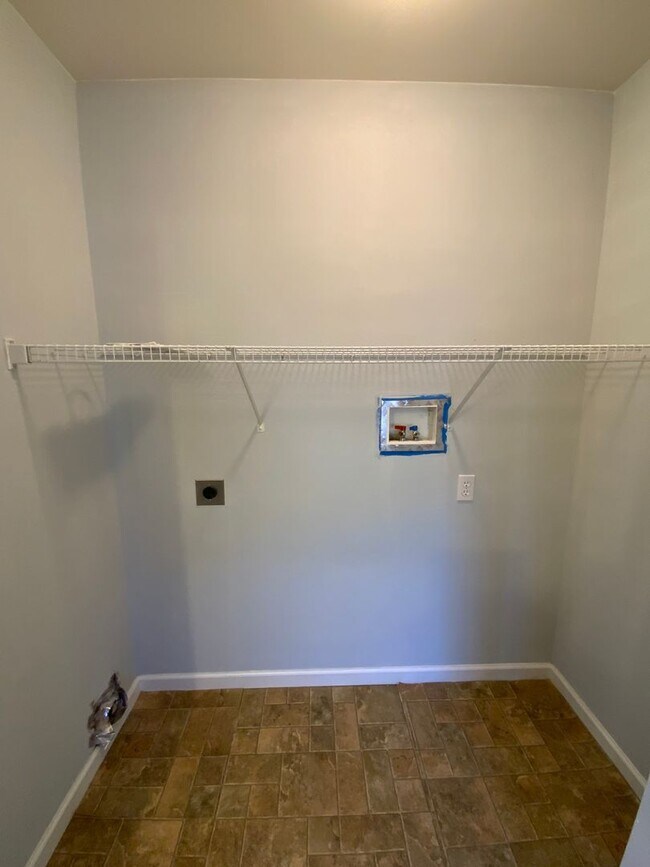 Building Photo - Great town home in Sterling Place