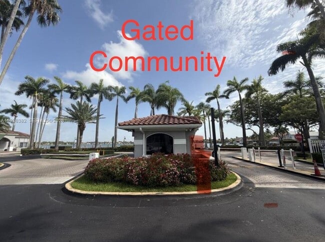 Building Photo - 14944 SW 132 Ave