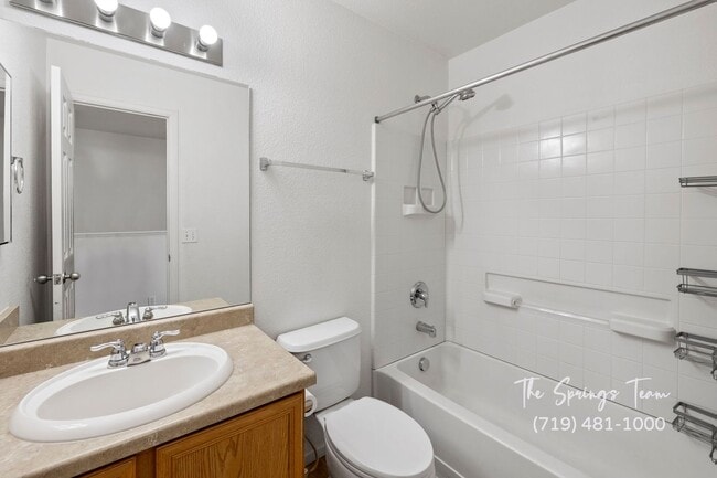 Building Photo - SPACIOUS 3BD/2.5BA TOWNHOME at THE BLUFFS AT SPRING CREEK with A/C **$500 move-in credit with a 1...