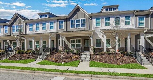 Building Photo - 1954 Sanford Dr