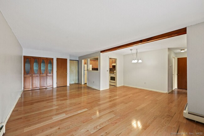 Building Photo - 85 Oxbow Dr