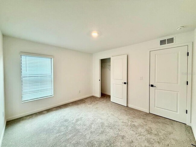 Building Photo - 5745 Helmsman Ct
