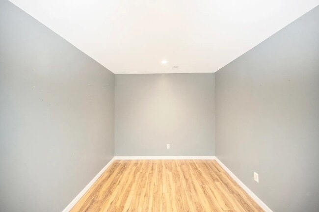Building Photo - 3101 Titanic Dr