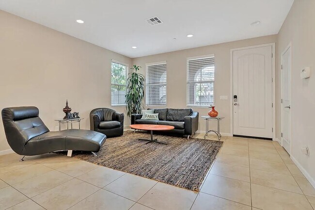 Building Photo - 6730 Indio Way