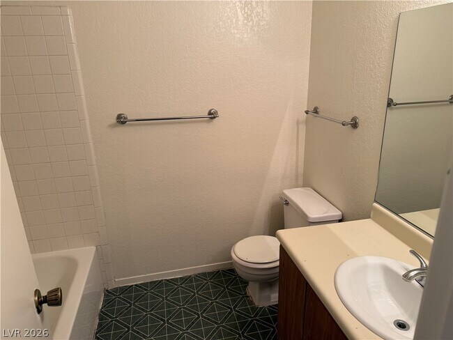 Building Photo - 3838 Terrazzo Ave