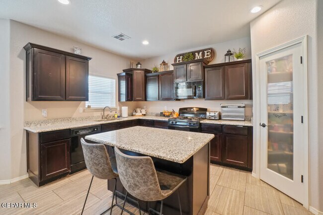 Building Photo - 1041 Earthstar Pl