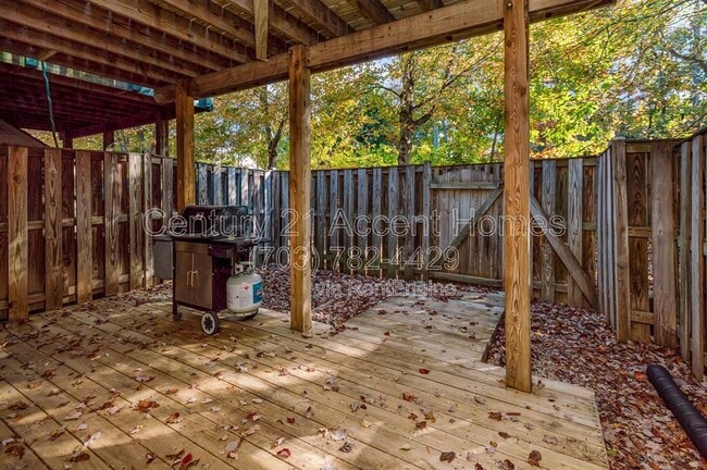 Building Photo - 4035 Cressida Pl