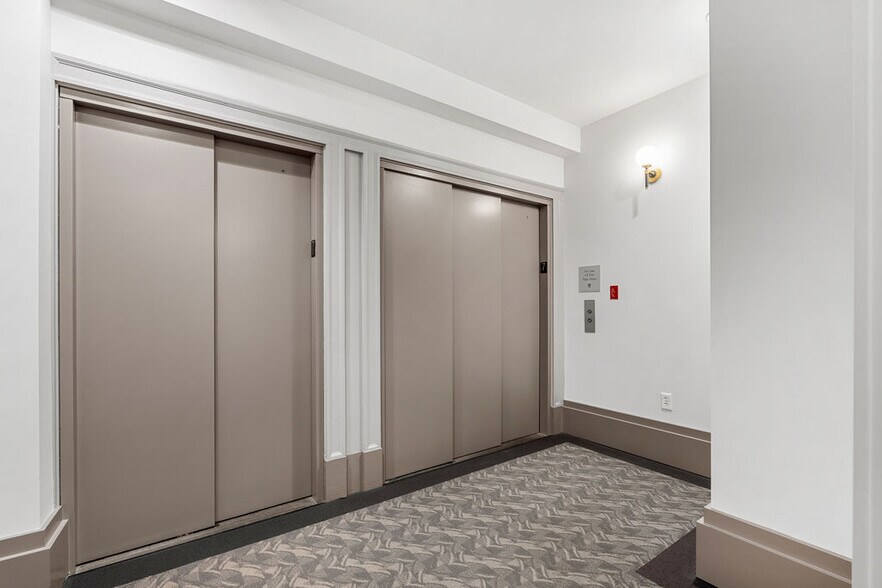 Building Photo - 531 S Gay St