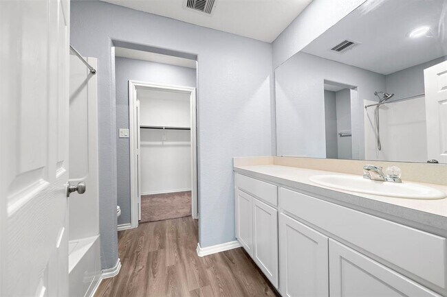 Building Photo - 32510 Orchard Haze Dr