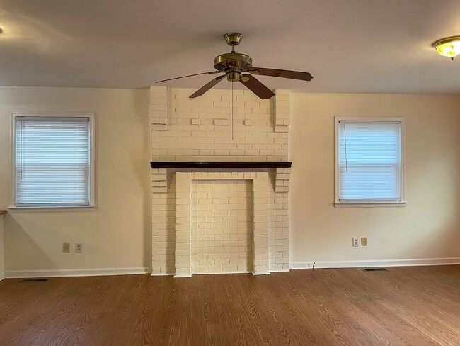 Building Photo - 238 Bull Run Dr