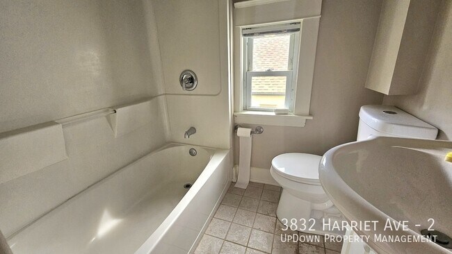 Building Photo - 3832 Harriet Ave