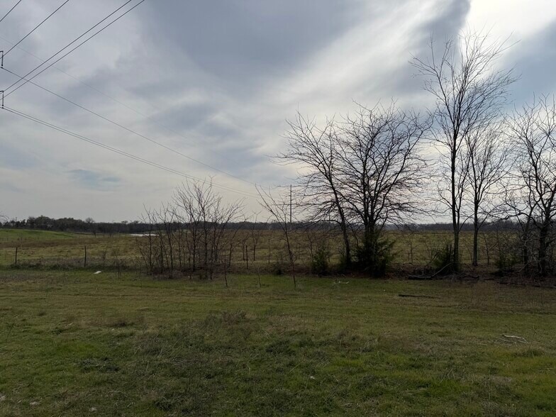 Building Photo - 128 Ponderosa Way