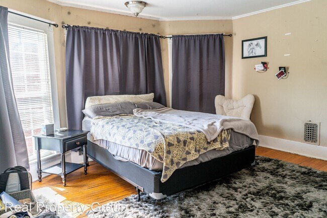 Building Photo - 5 br, 2 bath House - 1501 Wilson Ave.