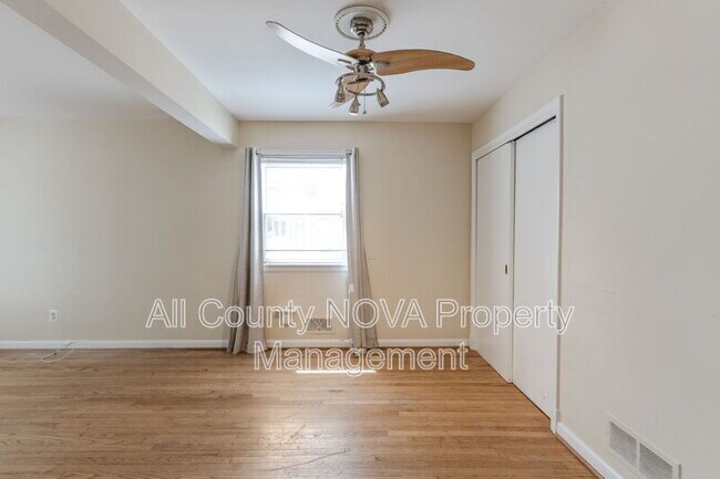 Building Photo - 4141 21st Rd N